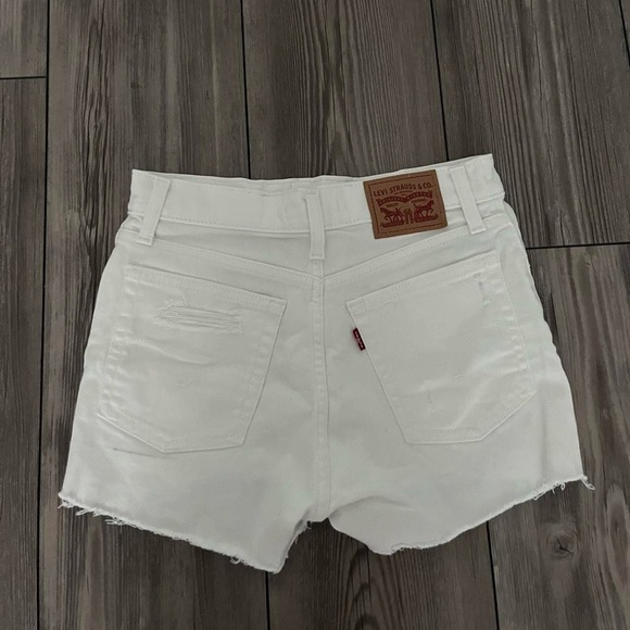 Levi's shorts - Picture 6 of 6